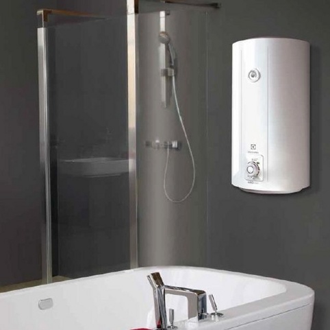 Водонагреватель Electrolux EWH 100 AXIOmatic