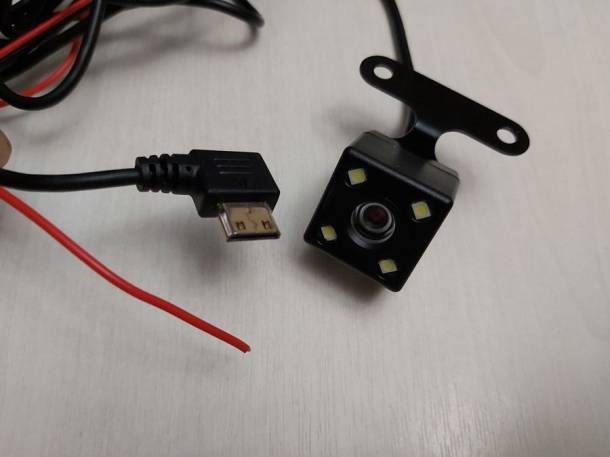 Камера заднего вида (разъём miniHDMI)