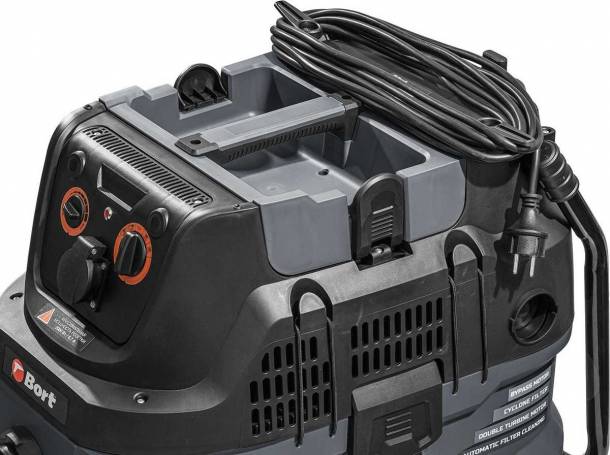 Пылесос Bort BAX-600E
